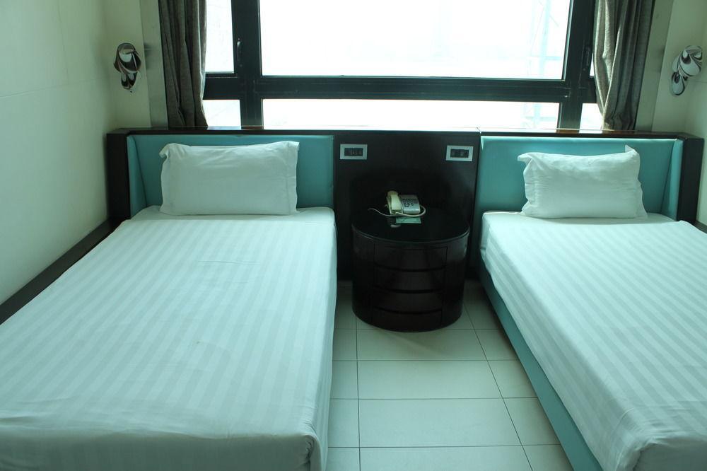 Hong Kong King'S Hotel Exterior photo